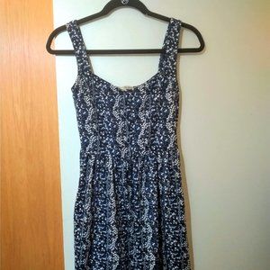Floral Dress with Sweeheart Neckline
